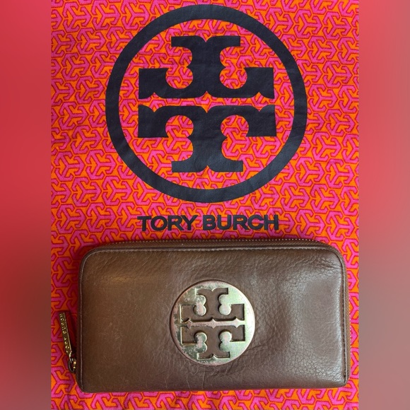 Tory Burch wallet - Picture 1 of 5
